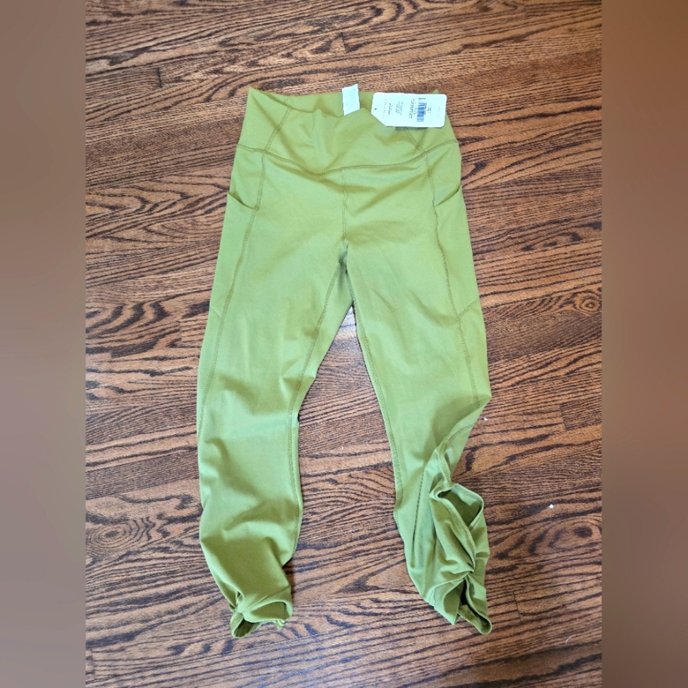 Fabletics leggings 7/8 twist bottom